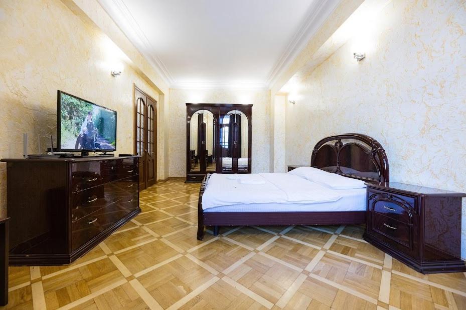 911 Apartments Antonovichа Κίεβο Εξωτερικό φωτογραφία
