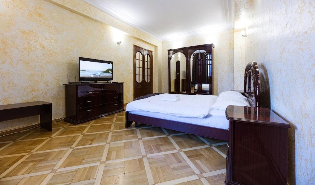 911 Apartments Antonovichа Κίεβο Εξωτερικό φωτογραφία