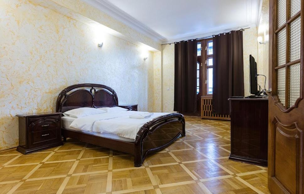 911 Apartments Antonovichа Κίεβο Εξωτερικό φωτογραφία